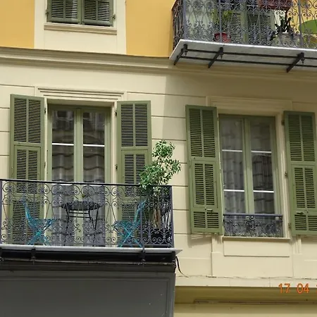 Stylish One Bedroom In Port Apartment