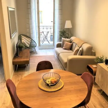 Stylish One Bedroom In Port * 니스